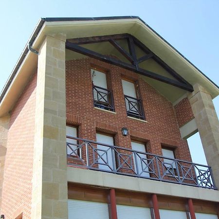 Preciosa Casa Independiente Con Piscina Cubierta Y Gran Jardin Privados Аро Экстерьер фото